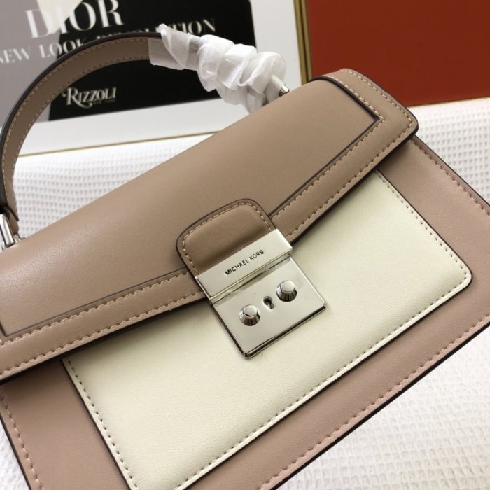 マイケル コースバッグコピー 2022新品注目度NO.1 Michael Kors レディース ハンドバッグ