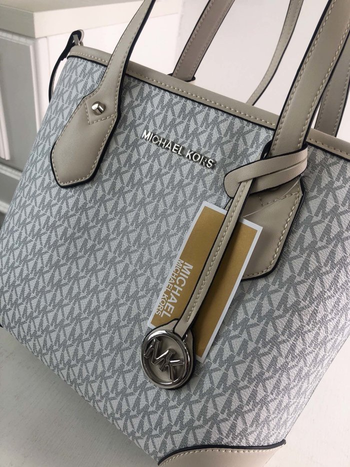 マイケル コースバッグコピー 2022新品注目度NO.1 Michael Kors レディース トートバッグ