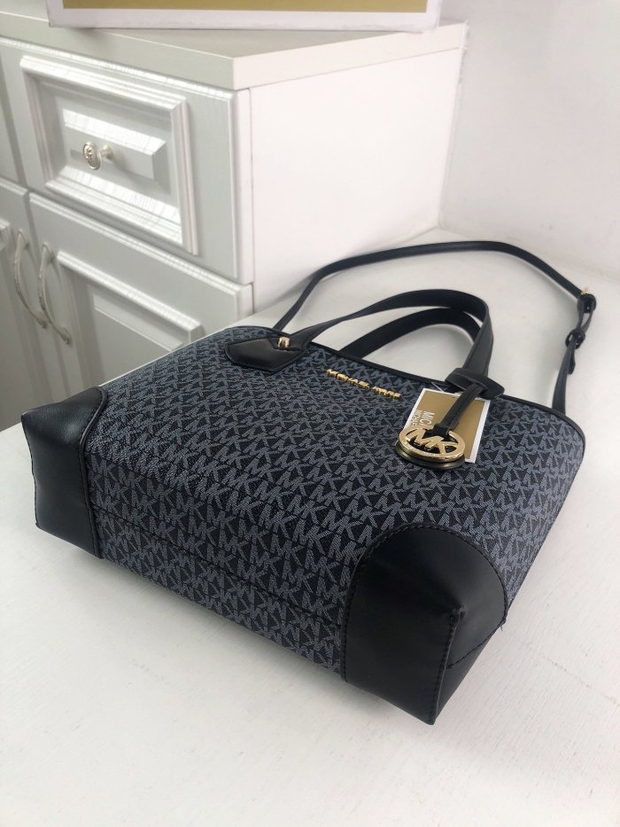 マイケル コースバッグコピー 2022新品注目度NO.1 Michael Kors レディース トートバッグ