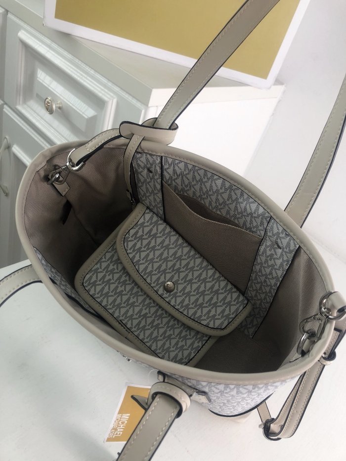 マイケル コースバッグコピー 2022新品注目度NO.1 Michael Kors レディース トートバッグ