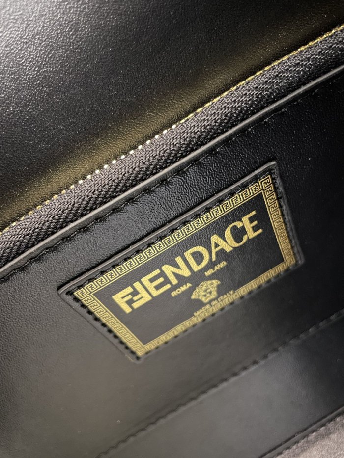 ヴェルサーチェバッグコピー 定番人気2022新品  VERSACE レディース ハンドバッグ