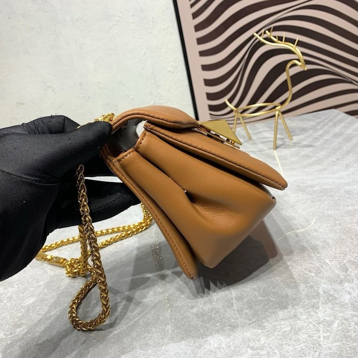 ヴァレンティノバッグコピー 定番人気2022新品 Valentino レディース ショルダーバッグ