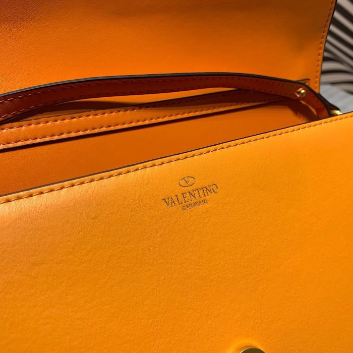 ヴァレンティノバッグコピー 2022新品注目度NO.1 Valentino レディース ショルダーバッグ