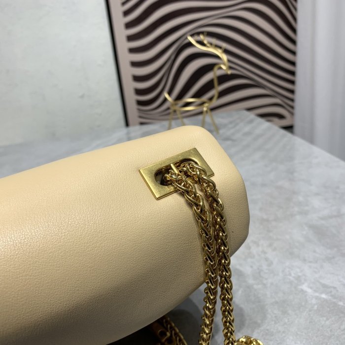 ヴァレンティノバッグコピー 定番人気2022新品 Valentino レディース ショルダーバッグ
