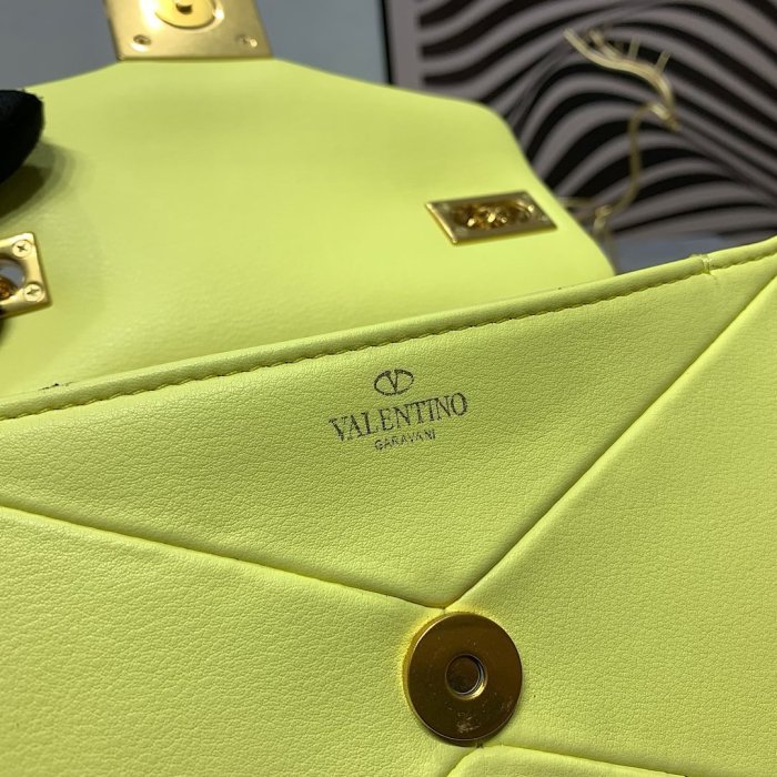 ヴァレンティノバッグコピー 大人気2022新品 Valentino レディース ショルダーバッグ