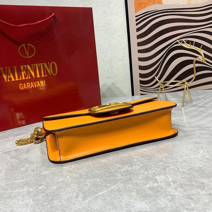 ヴァレンティノバッグコピー 2022新品注目度NO.1 Valentino レディース ショルダーバッグ