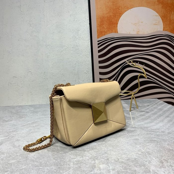 ヴァレンティノバッグコピー 2022新品注目度NO.1 Valentino レディース ショルダーバッグ