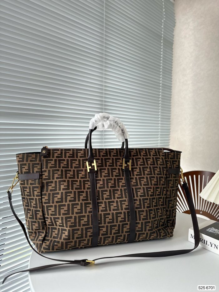 フェンディバッグコピー 2023新品注目度NO.1 FENDI レディース ボストンバッグ