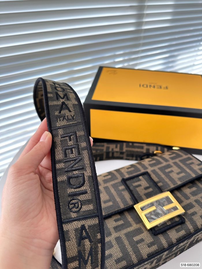 フェンディバッグコピー 大人気2023新品 FENDI レディース ハンドバック