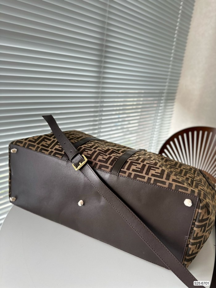 フェンディバッグコピー 2023新品注目度NO.1 FENDI レディース ボストンバッグ