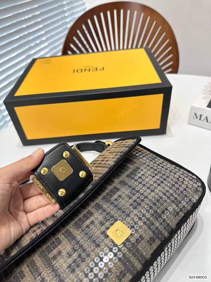 フェンディバッグコピー 大人気2023新品 FENDI レディース ハンドバック