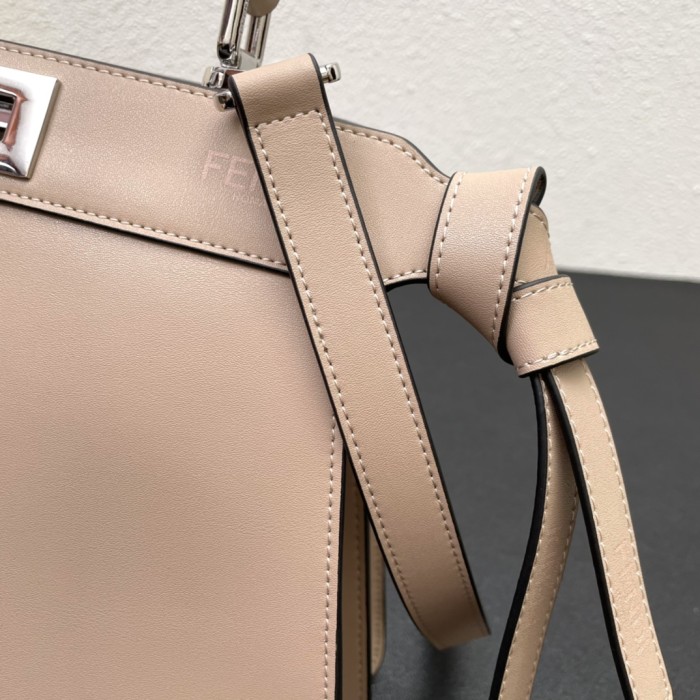 フェンディバッグコピー 2023新品注目度NO.1 FENDI レディース ハンドバッグ