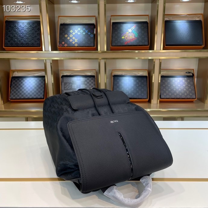 使い勝手良し 2024 ディオール 新作バックパックスーパーコピー
