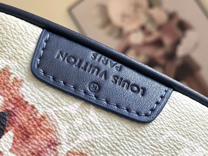 使い勝手良し  2024 ルイヴィトン 新作ボディバッグ偽物