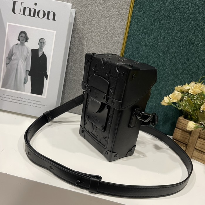 お洒落  2024 ルイヴィトン 新作携帯電話バッグ偽物