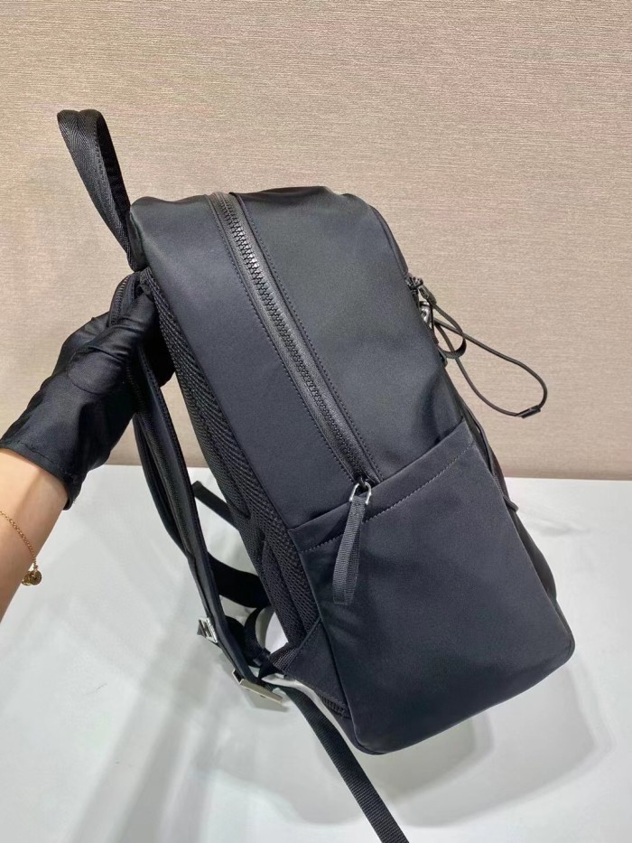 おすすめ 2024 プラダ 新作バックパックコピー
