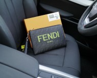 日本未入荷  2024 フェンディ 新作クラッチバッグコピー