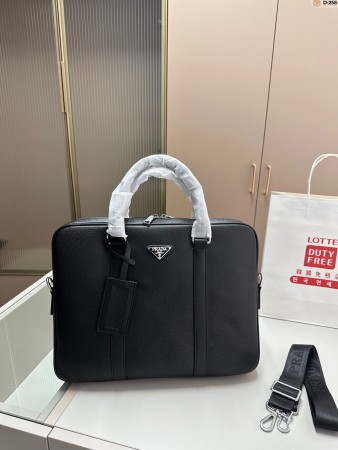 完売前に！ 2024 プラダ 新作ブリーフケーススーパーコピー