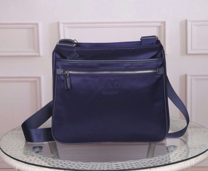 入手困難！ 2024 プラダ 新作ショルダーバッグスーパーコピー