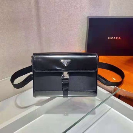 【大特価】 2024 プラダ 新作ショルダーバッグ偽物