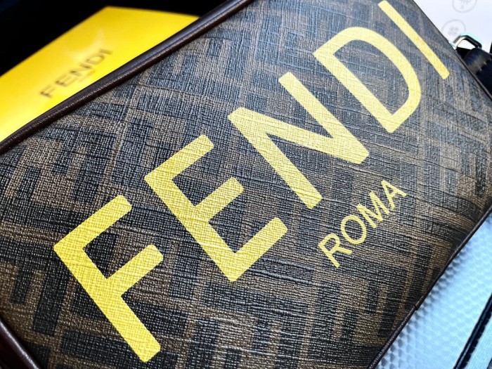 最安値挑戦  2024 フェンディ 新作ショルダーバッグスーパーコピー