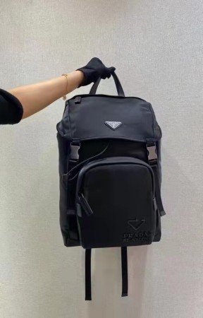 おすすめ  2024 プラダ 新作バックパックスーパーコピー