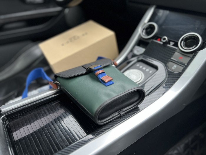 人気高級  2024 コーチ 新作携帯電話バッグスーパーコピー