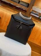 争奪戦  2024 ロエベ 新作バックパック偽物