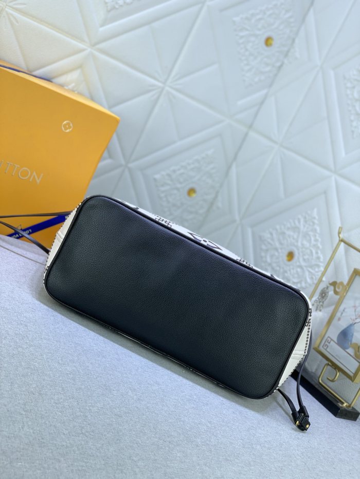 送料込  2024 ルイヴィトン 新作トートバッグ偽物 M46039