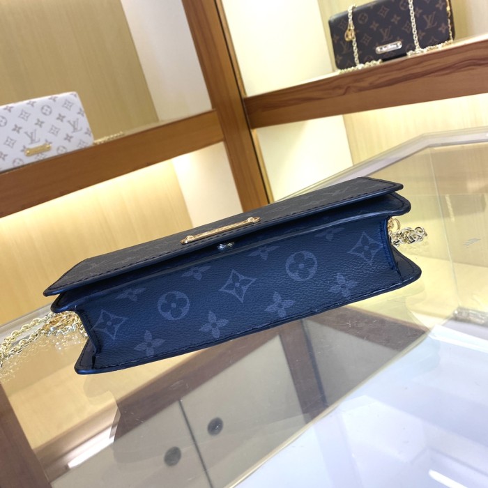 目を惹くカラー  2024 ルイヴィトン 新作ショルダーバッグコピーM82509