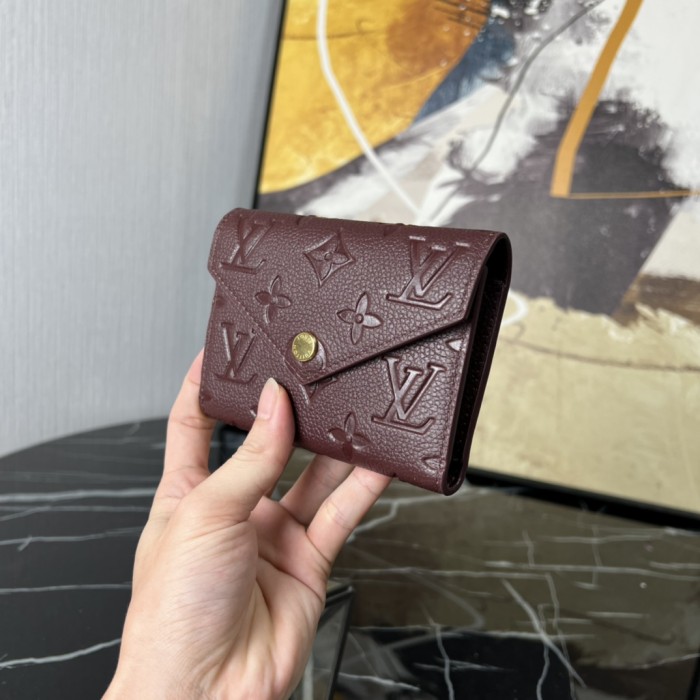 注目度抜群！ルイヴィトン レディース 折り財布 コピー M82488