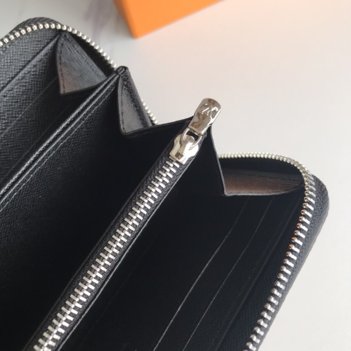 激安価格！ルイヴィトン メンズ 長財布 スーパーコピー M67824