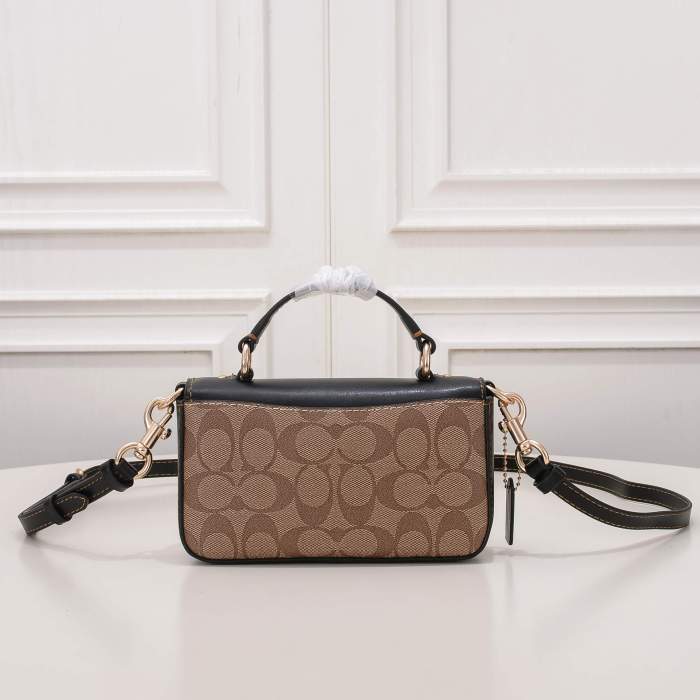 注目度抜群！ 2024 コーチ 新作 ハンドバッグ コピー cc340