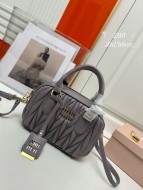 激安価格！ 2024 ミュウミュウ 新作 ハンドバッグ  コピー 2310#