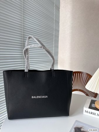 注目度抜群！2024 バレンシアガ 新作 トートバッグ スーパーコピー 8400