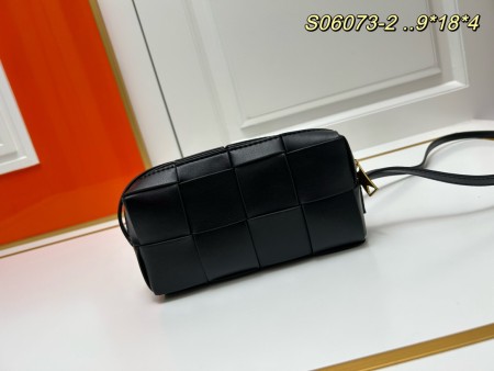 希少♪限定  2024 ボッテガヴェネタ 新作 携帯電話バッグ 偽物 S06073-2