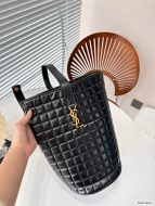 争奪戦 2024 サンローラン 新作 バケツバッグ 偽物 9860G