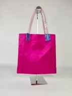 使い勝手良 2024 イッセイミヤケ 新作 トートバッグ 偽物