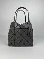 すぐ届く 2024 イッセイミヤケ 新作 トートバッグ 偽物