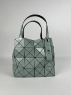 人気爆発☆ 2024 イッセイミヤケ 新作 トートバッグ コピー