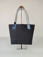 注目度抜群！2024 イッセイミヤケ 新作 トートバッグ コピー