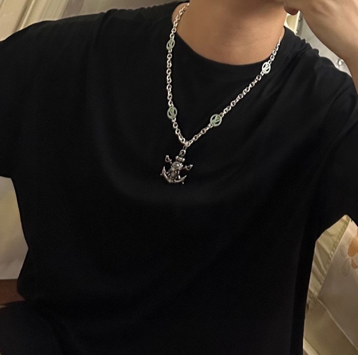 定番人気！ルイヴィトン ネックレス 偽物
