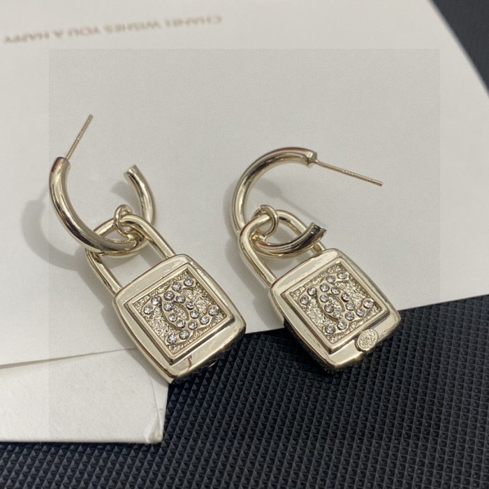 ☆超人気☆ シャネル ピアス 偽物