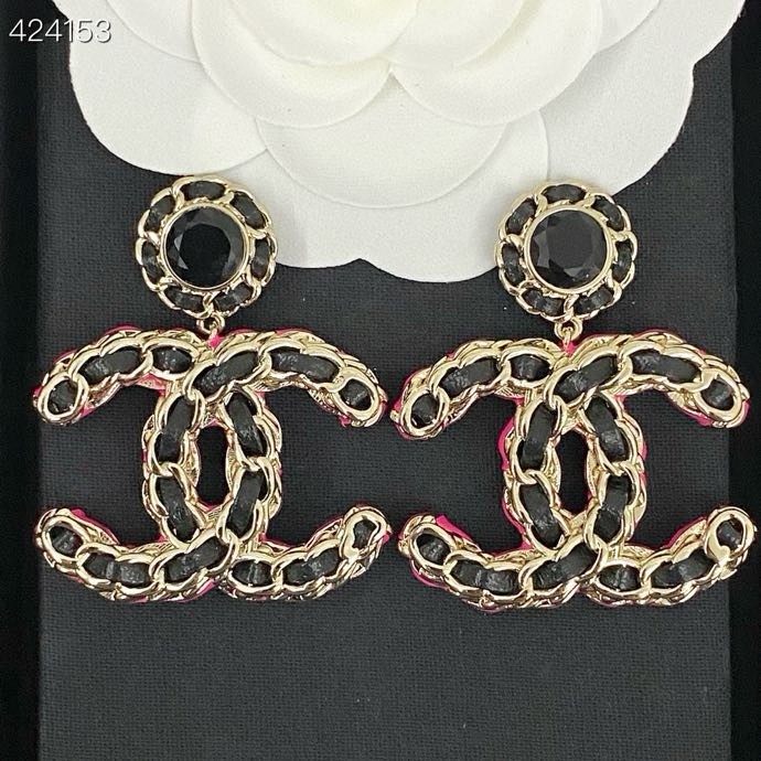 定番人気！シャネル ピアス 偽物