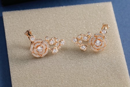 新色登場☆ シャネル ピアス 偽物 3色