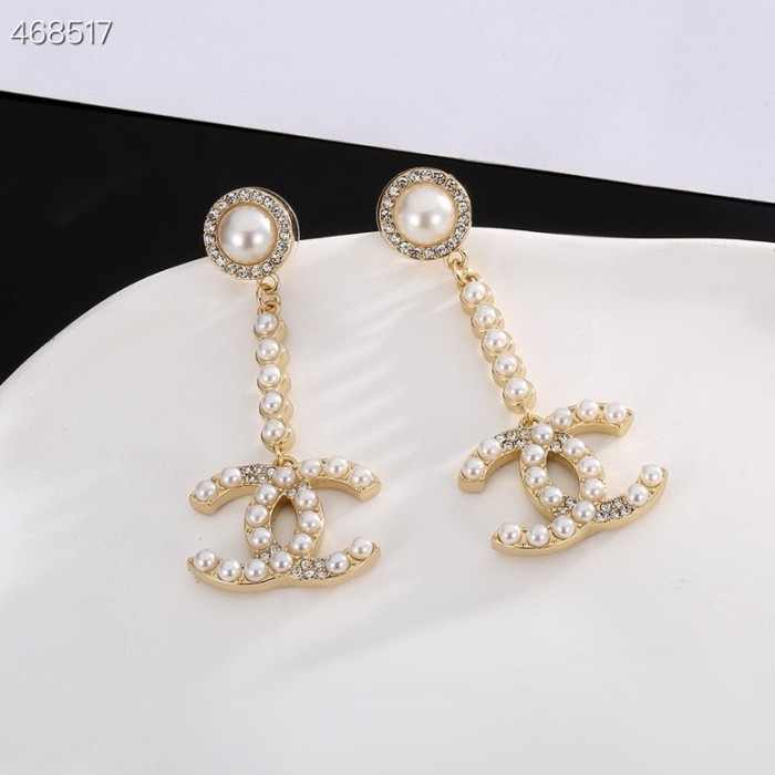 【限定カラー】シャネル ピアス 偽物