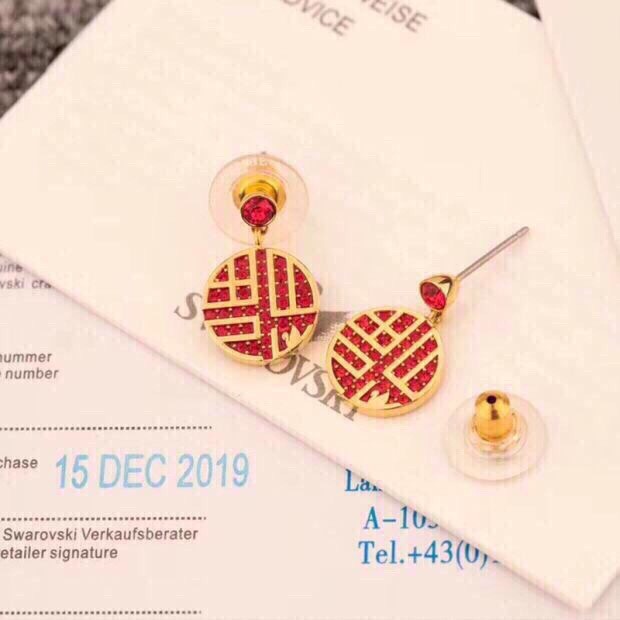 即発送！スワロフスキー ピアス コピー