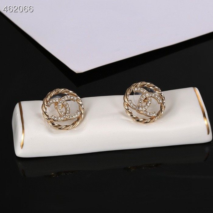 【即発】★ シャネル ピアス 偽物