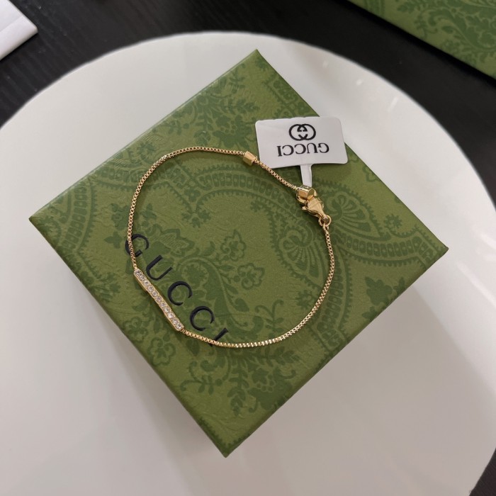 絶対欲しい！グッチ ブレスレット スーパーコピー