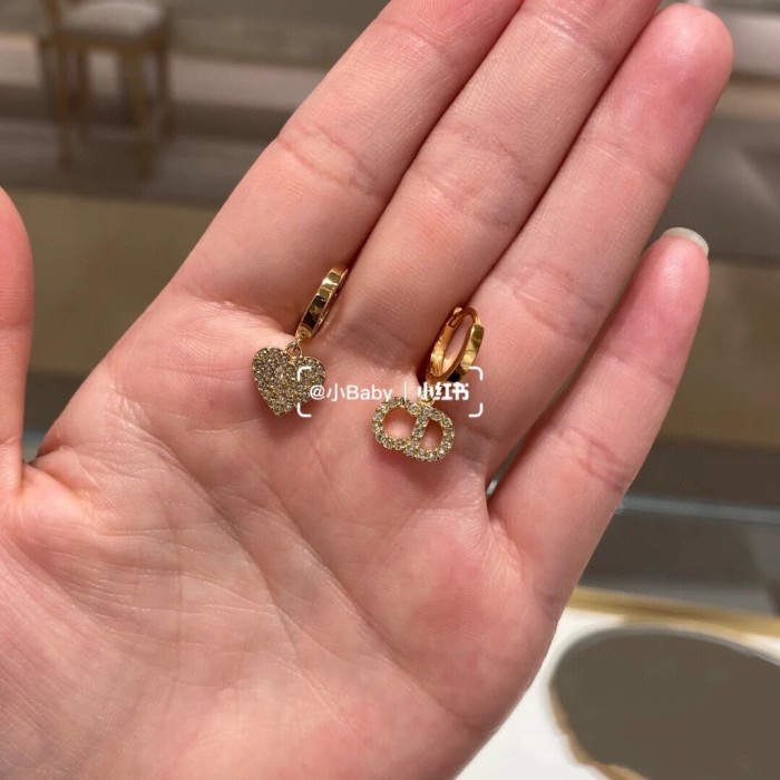 目を惹くカラー ディオール ピアス コピー